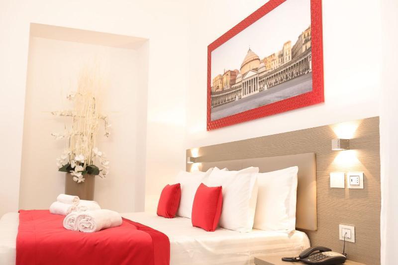 Mecla Suites Наполи Екстериор снимка