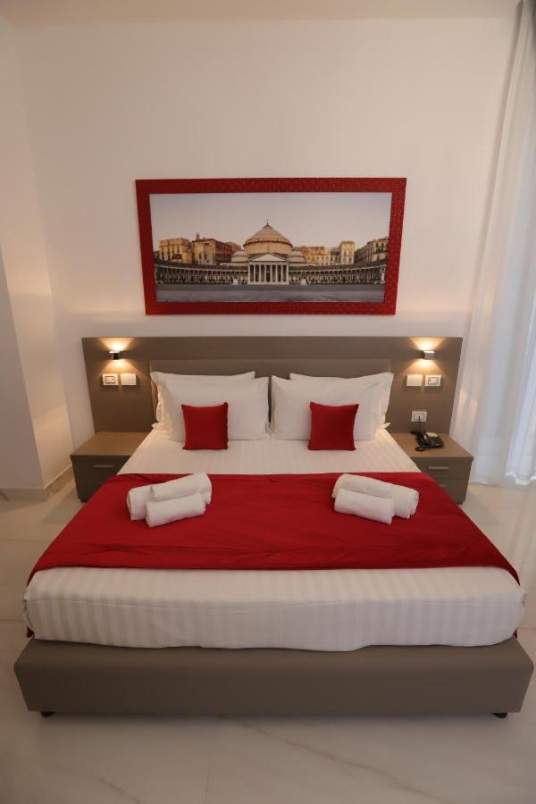 Mecla Suites Наполи Екстериор снимка